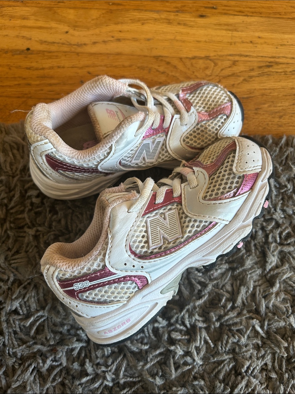 New Balance 530 Toddler Sneakers Pink White Size 8